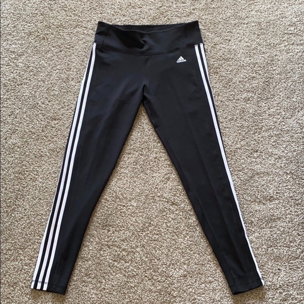 Adidas leggings size L ( never worn)